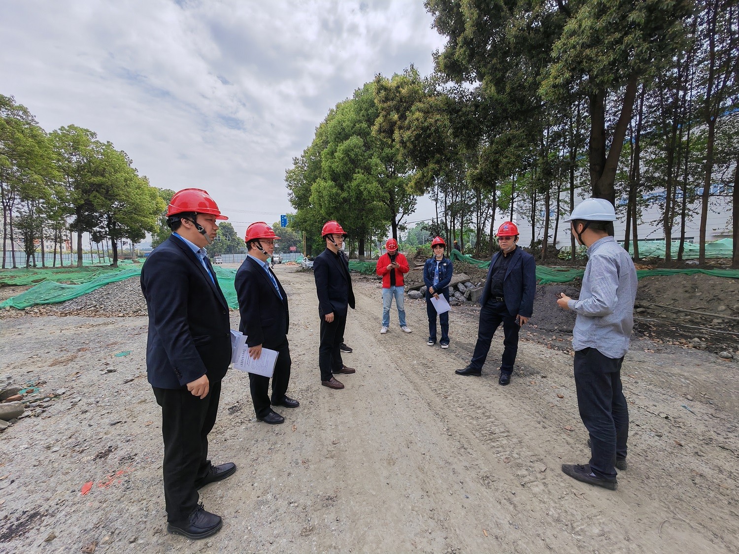 1682564752510529.jpg 1682564752510529.jpg